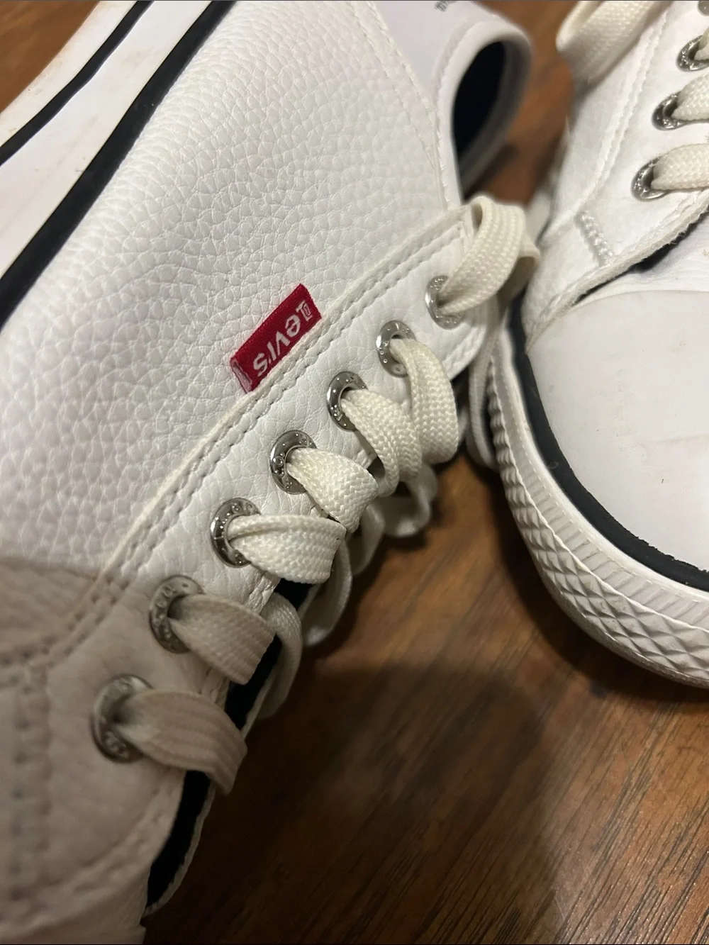 White Low-Top Canvas Sneakers with Black Trim Levi's - Picture 8 of 8